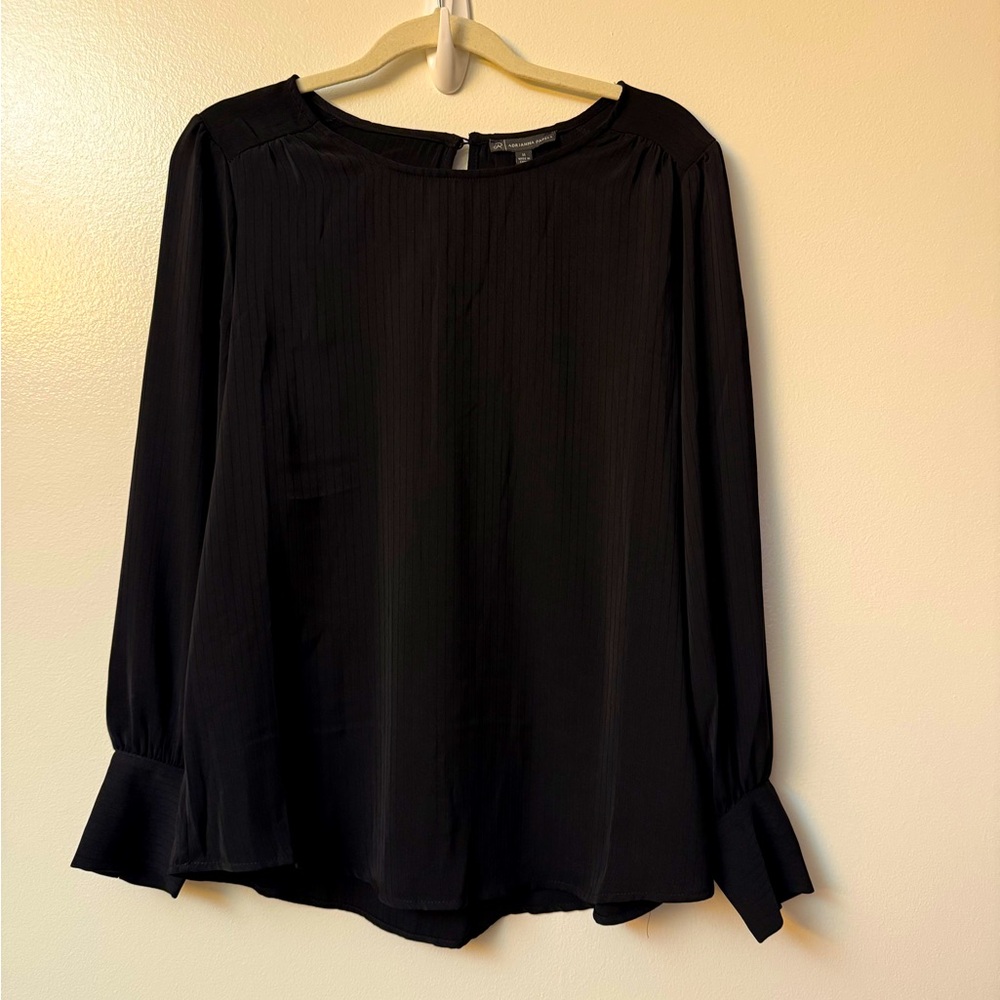 Adriana Papell Keyhole Black Blouse | Size M | NWT